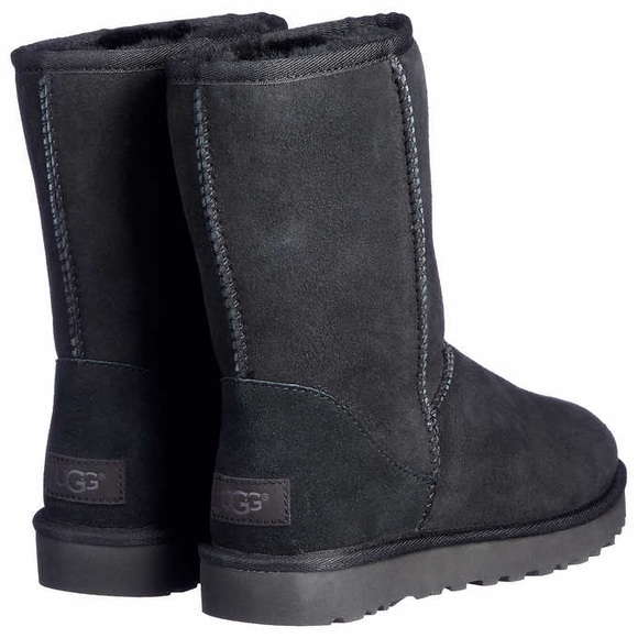 UGG Classic Short II Boots - Picture 8 of 13